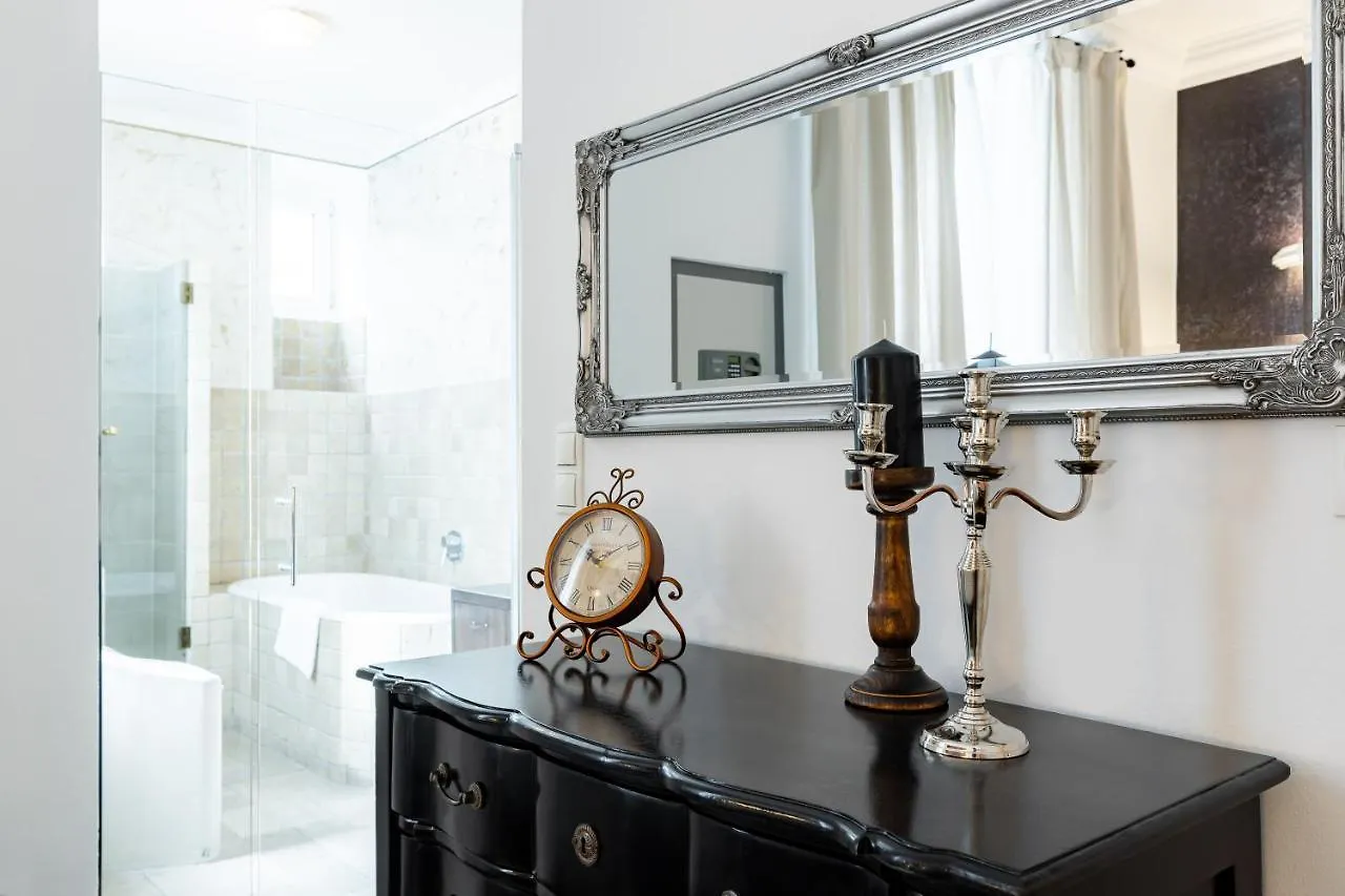Royal Apartment 70M - There Is Everything You Need Βιέννη 0*,  Αυστρία